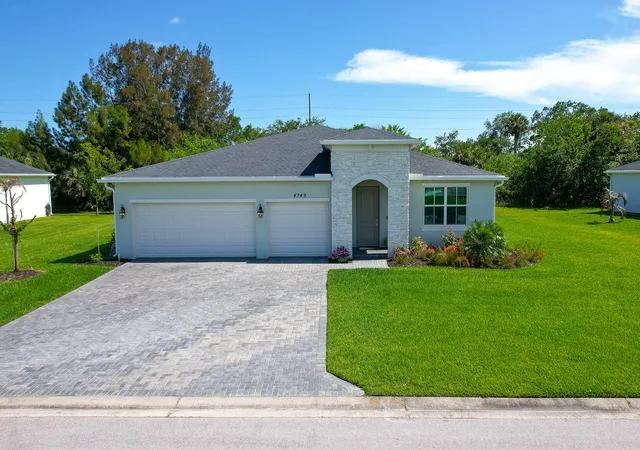 Photo 1 of Single family home for sale at 4749 Wellington Way SW, Vero Beach, FL 32968 | MLS# B26032754 | Listing updated on 2026-10-05