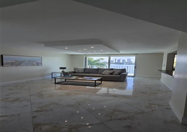 4th image of 16558 Ne 26Th Ave #5D, North Miami Beach, FL 33160 | MLS# A12025040