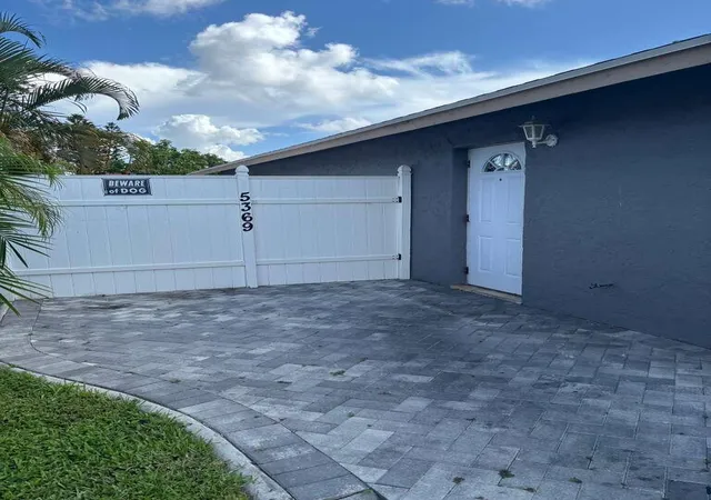 Photo 4 of Single family home for sale at 5369 Gene Cir, West Palm Beach, FL 33415 | MLS# B26032817 | Listing updated on 2026-10-07