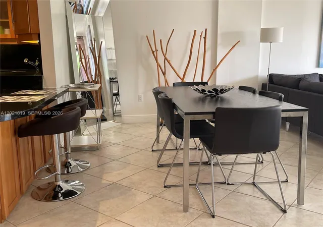 2nd image of 199 Ocean Lane Dr #413, Key Biscayne, FL 33149 | MLS# A12021819