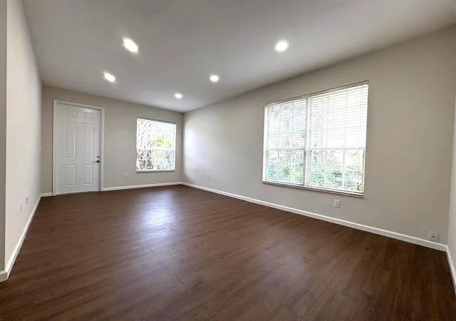 Photo 3 of House for sale at 3245 NW 31st Terrace, Oakland Park, FL 33309 | MLS# B26032881 | Listing updated on 2026-09-25