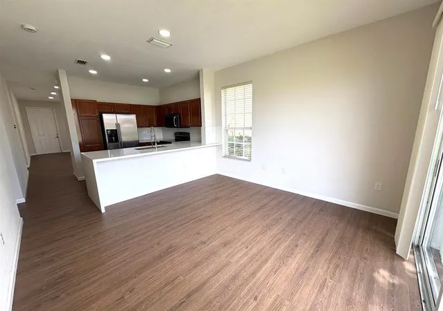 Photo 4 of House for sale at 3245 NW 31st Terrace, Oakland Park, FL 33309 | MLS# B26032881 | Listing updated on 2026-09-25