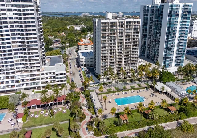 2nd image of 2625 Collins Ave, Miami, FL 33140