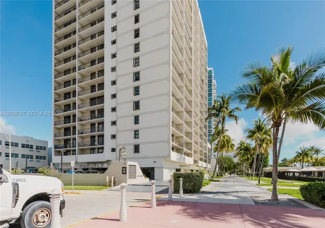 3rd image of 2625 Collins Ave, Miami, FL 33140