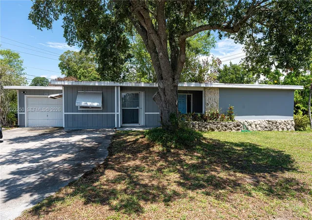 Homes for sale in Port St Lucie, FL | 982 Sw Airoso Blvd, Port St Lucie, FL 34983 | MLS# A12023250