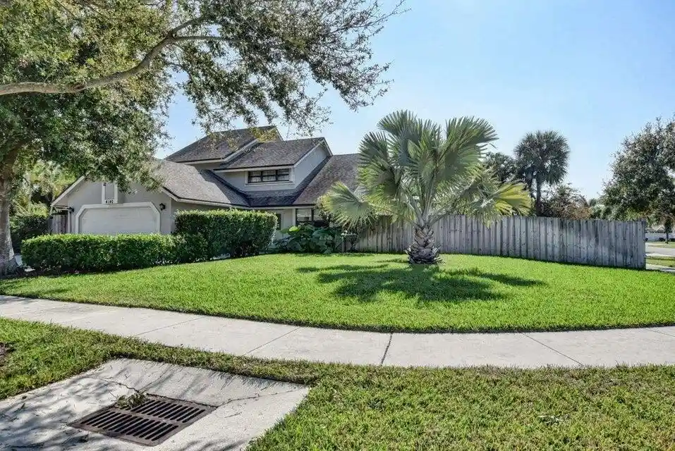Photo 1 of Single family home for sale at 4140 Woods End Rd, Boca Raton, FL 33487 | MLS# B26032944 | Listing updated on 2026-10-31