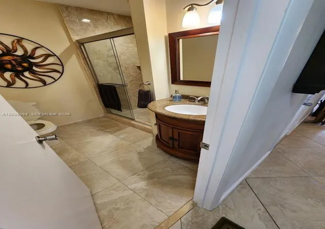 Homes for sale in Delray Beach, FL | 5590 Via Delray B, Delray Beach, FL 33484 | Houzeo