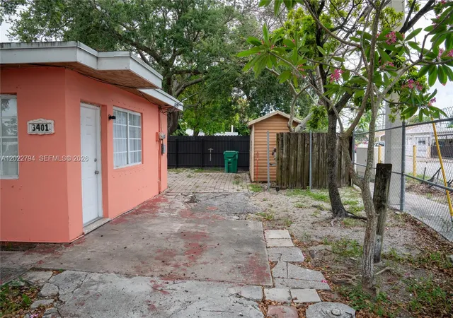 2nd image of 3401 Nw 15th St, Miami, FL 33125 | MLS# A12022794