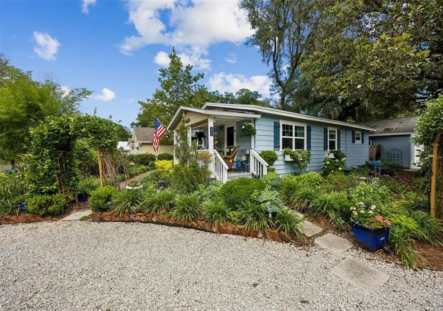 Homes for sale in Fernandina Beach, FL | 232 Vernon St, Fernandina Beach, FL 32034 | MLS# B26033134