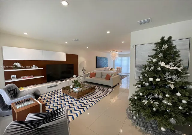 13th image of 6471 Nw 103rd Psge, Doral, FL 33178 | MLS# A12025712