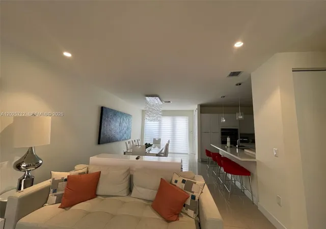 2nd image of 6471 Nw 103rd Psge, Doral, FL 33178 | MLS# A12025712