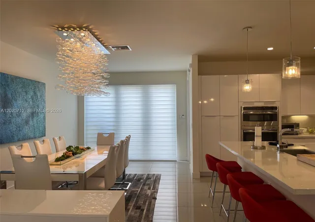 3rd image of 6471 Nw 103Rd Psge, Doral, FL 33178 | MLS# A12025712