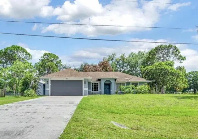 Photo 1 of Single family home for sale at 601 Howard St, Fort Pierce, FL 34982 | MLS# B26033166 | Listing updated on 2026-10-05
