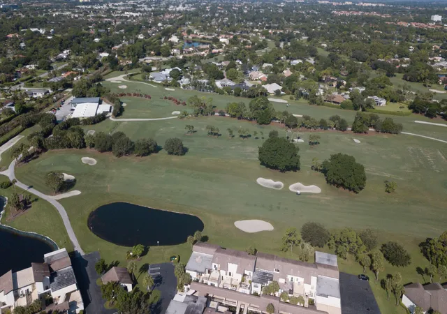 2nd image of 401 Greensward Ln, Delray Beach, FL 33445
