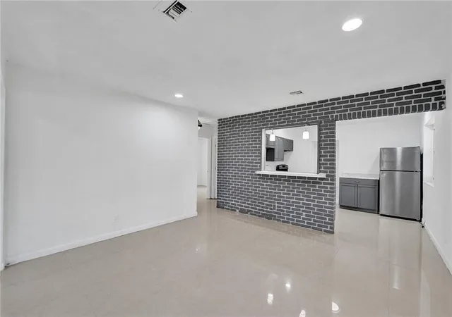 Photo 3 of Single family home for sale at 2422 Sherman St, Hollywood, FL 33020 | MLS# B26033221 | Listing updated on 2026-09-23