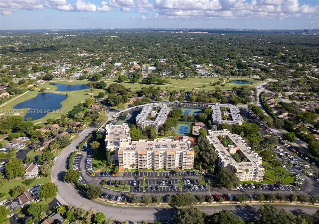 3rd image of Village At The Falls, Miami, FL 33176