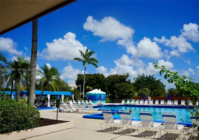 4th image of 10405 Sunrise Lakes Blvd #205, Sunrise, FL 33322 | MLS# A12023954