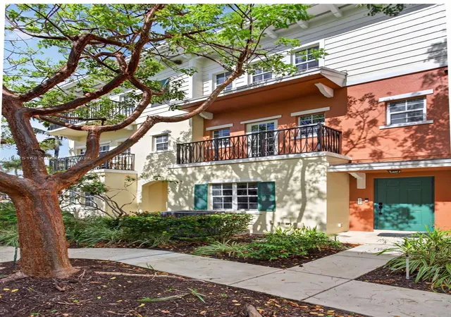 4th image of 626 Sw 1St Dr, Pompano Beach, FL 33060 | MLS# A12025162