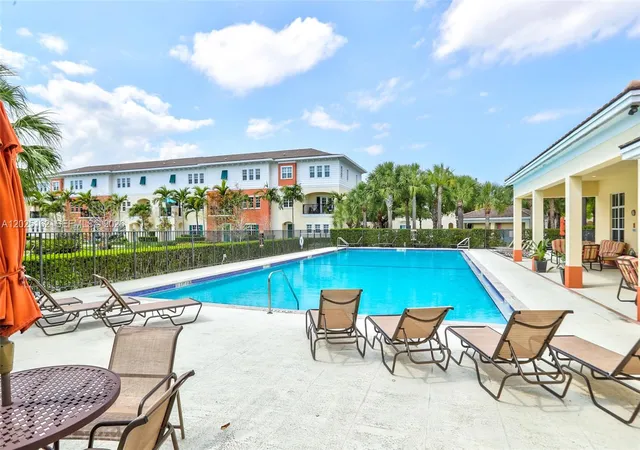 70th image of 626 Sw 1st Dr, Pompano Beach, FL 33060 | MLS# A12025162