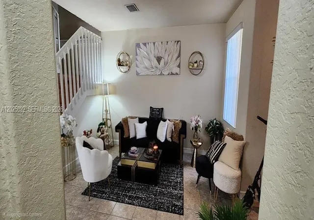 3rd image of 8652 Nw 112Th Ct, Doral, FL 33178 | MLS# A12025892