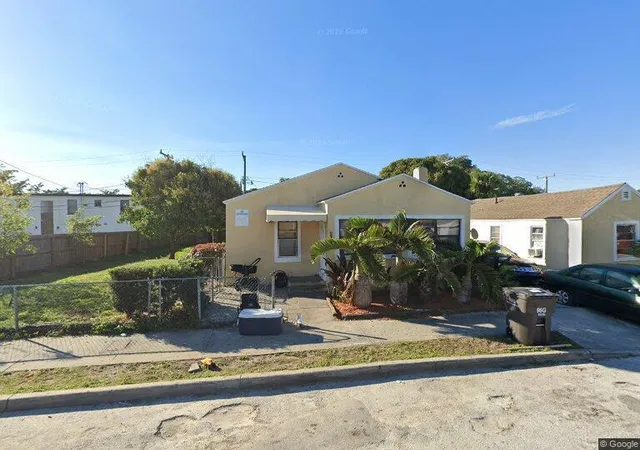 Photo 1 of Single family home for sale at 1012 18th Street, West Palm Beach, FL 33407 | MLS# B26033447 | Listing updated on 2026-09-23