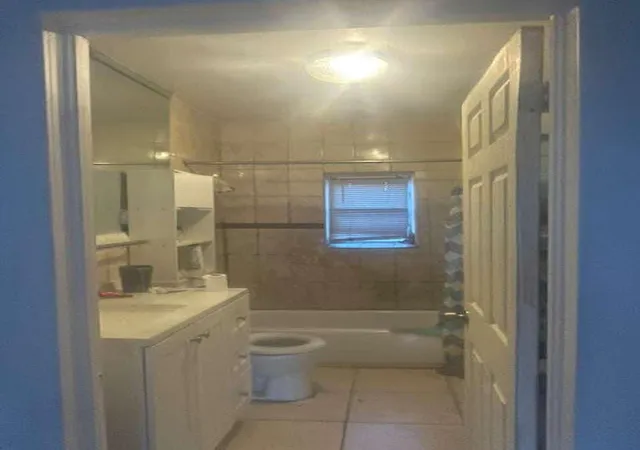 Photo 2 of Single family home for sale at 1012 18th Street, West Palm Beach, FL 33407 | MLS# B26033447 | Listing updated on 2026-09-23