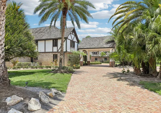 Photo 3 of Mansion for sale at 14900 Stirrup Ln, Wellington, FL 33414 | MLS# B26033462 | Listing updated on 2026-10-07