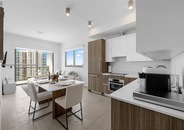 Homes for sale in Miami, FL | 239 Sw 9Th St #1502, Miami, FL 33130 | MLS# A12014115