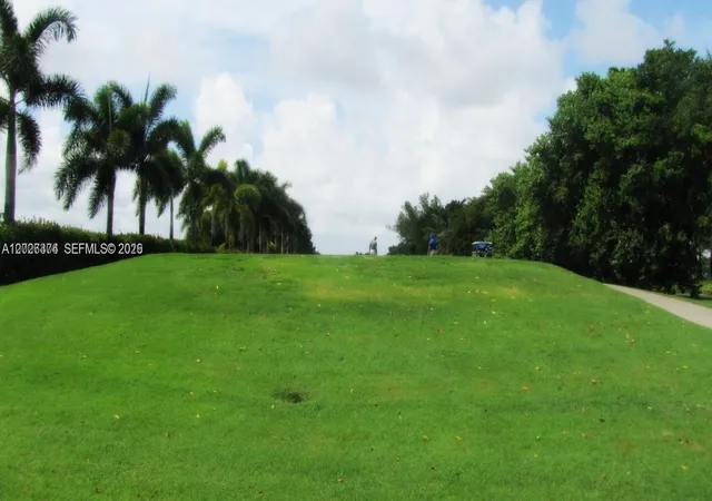 2nd image of 8911 S Hollybrook Blvd, Pembroke Pines, FL 33025