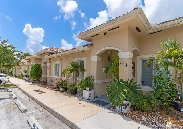5th image of 13268 Old Biscayne Dr #204, Homestead, FL 33033 | MLS# A12022540