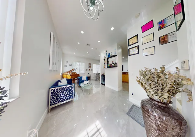 3rd image of 8586 White, West Palm Beach, FL 33411 | MLS# B26033594