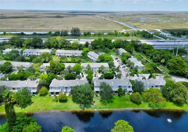 Homes for sale in Tamarac, FL | 8054 Sanibel Dr, Tamarac, FL 33321 | MLS# A12026463