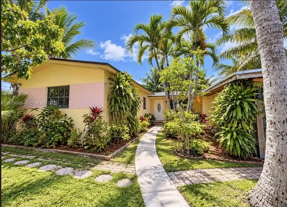 Photo 1 of Single family home for sale at 3650 Sw 39th Avenue, West Park, FL 33023 | MLS# A12024968 | Listing updated on 2026-10-17