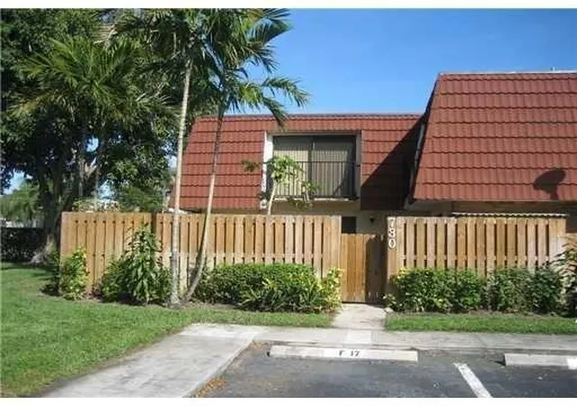Photo 1 of Townhouse for sale at 730 Nw 98th Circle, Plantation, FL 33324 | MLS# B26033652 | Listing updated on 2026-09-29