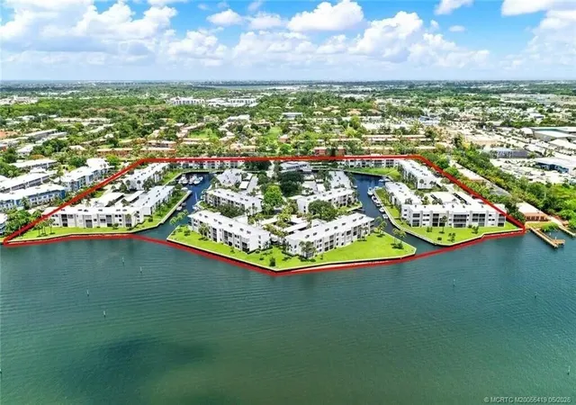 Photo 2 of Condo for sale at 1950 Sw Palm City Rd #14-305, Stuart, FL 34994 | MLS# B26033686 | Listing updated on 2026-09-23