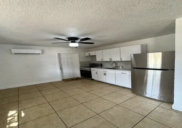 Homes for sale in Riviera Beach, FL | 554 W 1St St, Riviera Beach, FL 33404 | MLS# B26033720