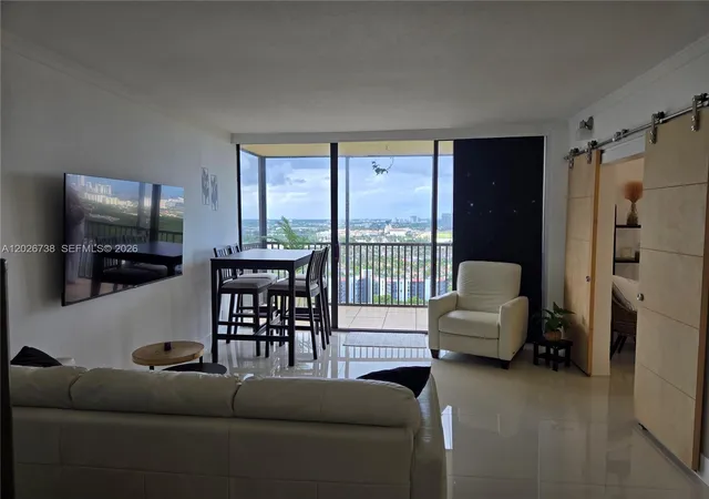 3rd image of 20379 W Country Club Dr #2531, Aventura, FL 33180 | MLS# A12026738
