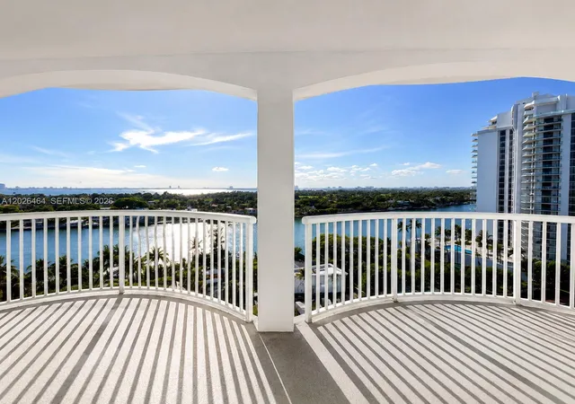 2nd image of 5401 Collins Ave #1022, Miami Beach, FL 33140 | MLS# A12026464