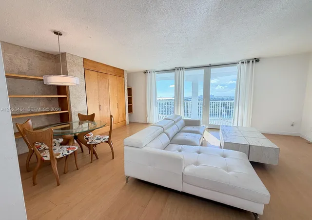 3rd image of 5401 Collins Ave #1022, Miami Beach, FL 33140 | MLS# A12026464