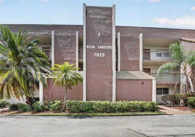 2nd image of 7020 Nova Dr, Davie, FL 33317