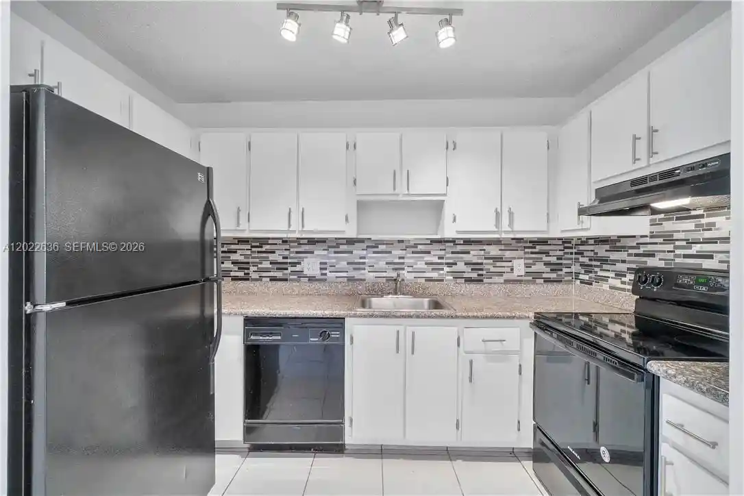 Listing Photo 1 - Condo for sale in 3266 NW 104th Ave located at 3266 NW 104th Ave, Coral Springs, FL 33065 - Unit #3266