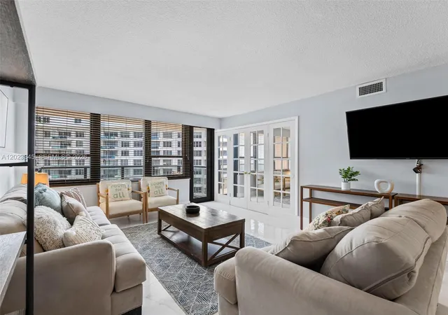 2nd image of 5225 Collins Ave #1509, Miami Beach, FL 33140 | MLS# A12023345