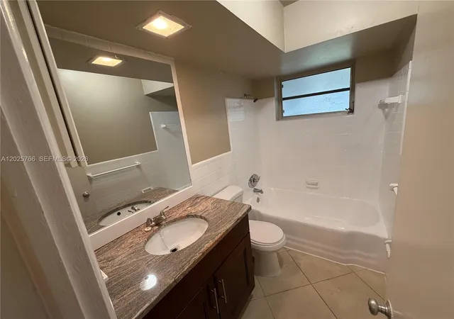 4th image of 3241 Pierce St, Hollywood, FL 33021 | MLS# A12025766