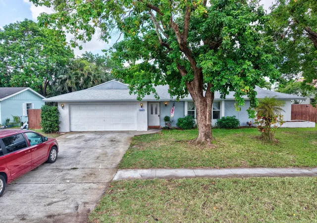 Photo 1 of Single family home for sale at 1197 Belmore Ter, Wellington, FL 33414 | MLS# B26033983 | Listing updated on 2026-10-06