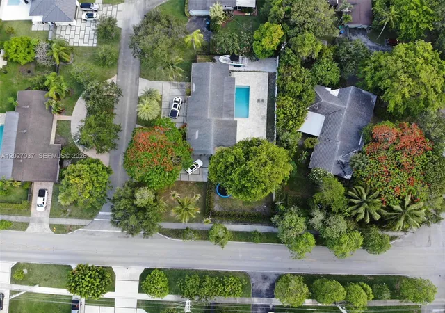 4th image of 12800 Sw 82Nd Ct, Pinecrest, FL 33156 | MLS# A12027037