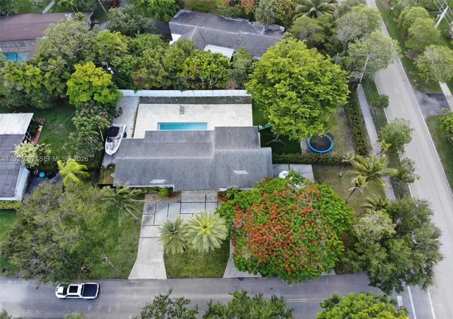 5th image of 12800 Sw 82Nd Ct, Pinecrest, FL 33156 | MLS# A12027037