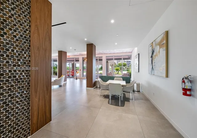 4th image of 320 Seaview Ct #21207, Marco Island, FL 34145 | MLS# A12023739