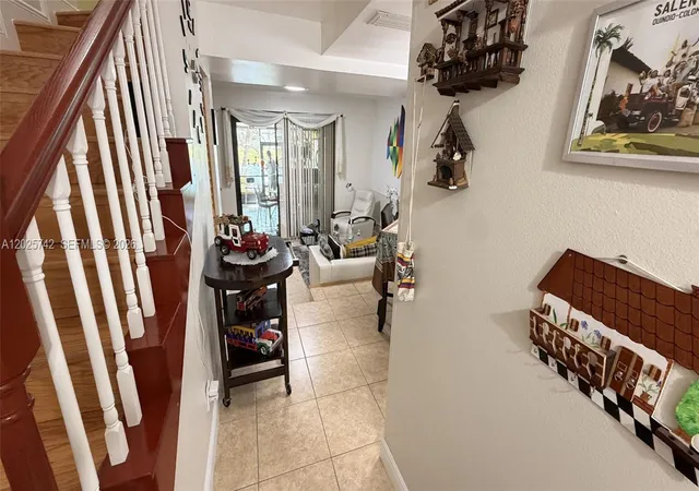 5th image of 8982 Palm Tree Ln #8982, Pembroke Pines, FL 33024 | MLS# A12025742