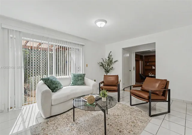 5th image of 15033 Sw 110Th Ter, Miami, FL 33196 | MLS# A12025158