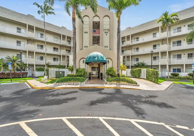 Homes for sale in Tamarac, FL | 7775 Southampton Ter #307, Tamarac, FL 33321 | MLS# B26034047